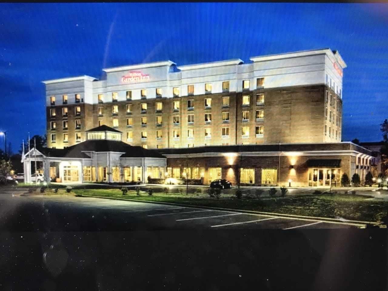 加斯托尼亚希尔顿花园酒店 外观 照片